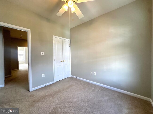 Building Photo - 42457 Malachite Terrace