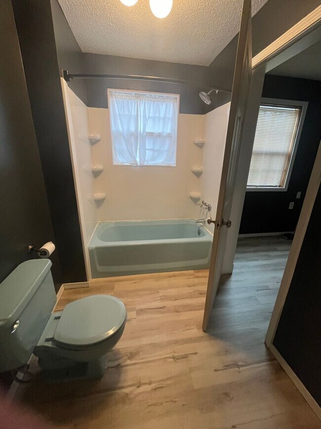 Building Photo - Come take a look at this 3-bedroom 2-bath home in Dover.