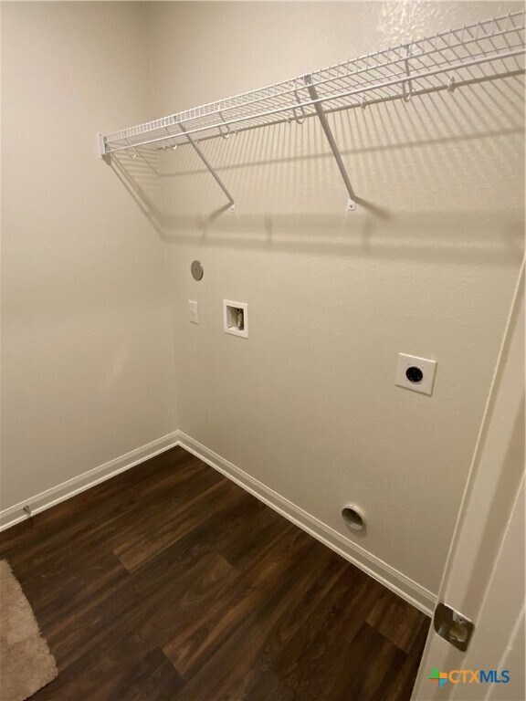 Building Photo - 208 Allington Cir