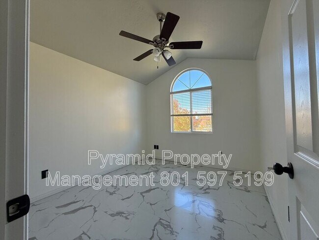 Building Photo - 4111 W 9580 S