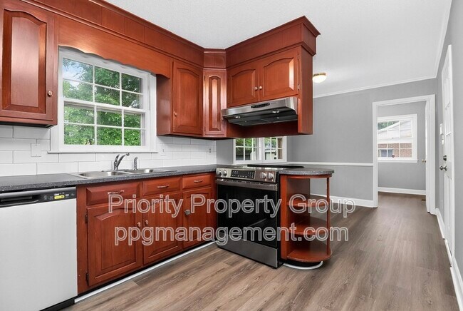 Building Photo - 3916 Piney Grove Rd