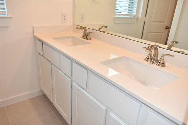 Building Photo - 11218 Apricot Sulpher Dr
