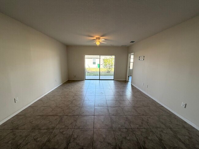 Building Photo - 17930 Turning Leaf Cir