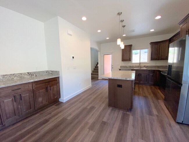 Building Photo - Built 2023! NW Reno 3 Bedroom House - Downstairs Masterbedroom/Masterbath