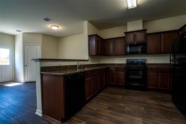 Building Photo - 212 Autumn Berry Ln