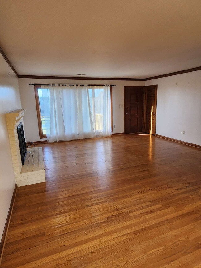 Building Photo - 9839 Lees Mill Rd