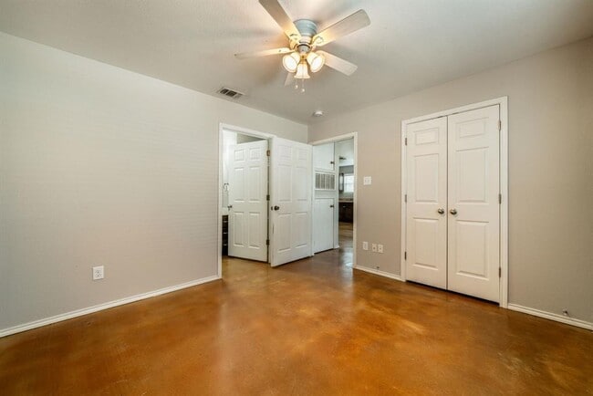 Building Photo - 1237 Jefferson Ave