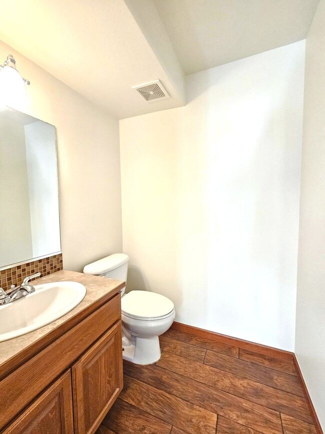 Building Photo - $2,200 -  3 Bed / 2.5 Bath Beautiful Spokane Valley House