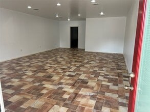 Building Photo - 7424 Lindencrest St