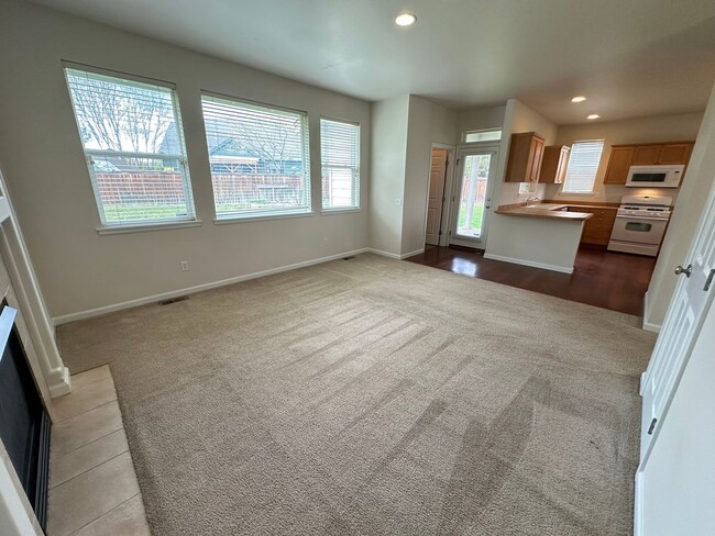 Building Photo - Sanders Mill Neighborhood 3 Bedroom, 2 Bat...