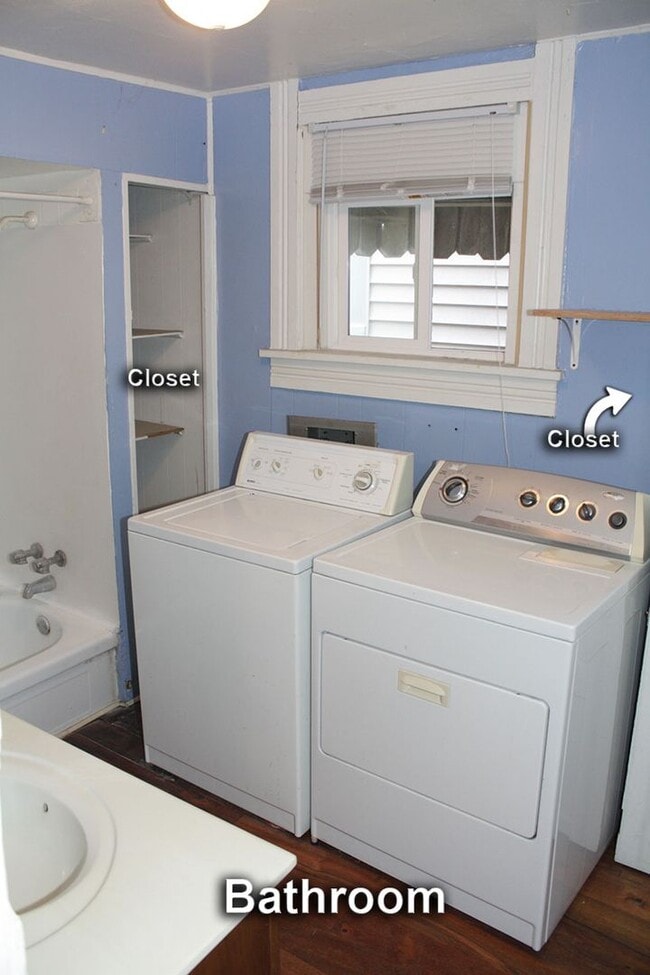 Building Photo - 2 bed 1 bath home with garage