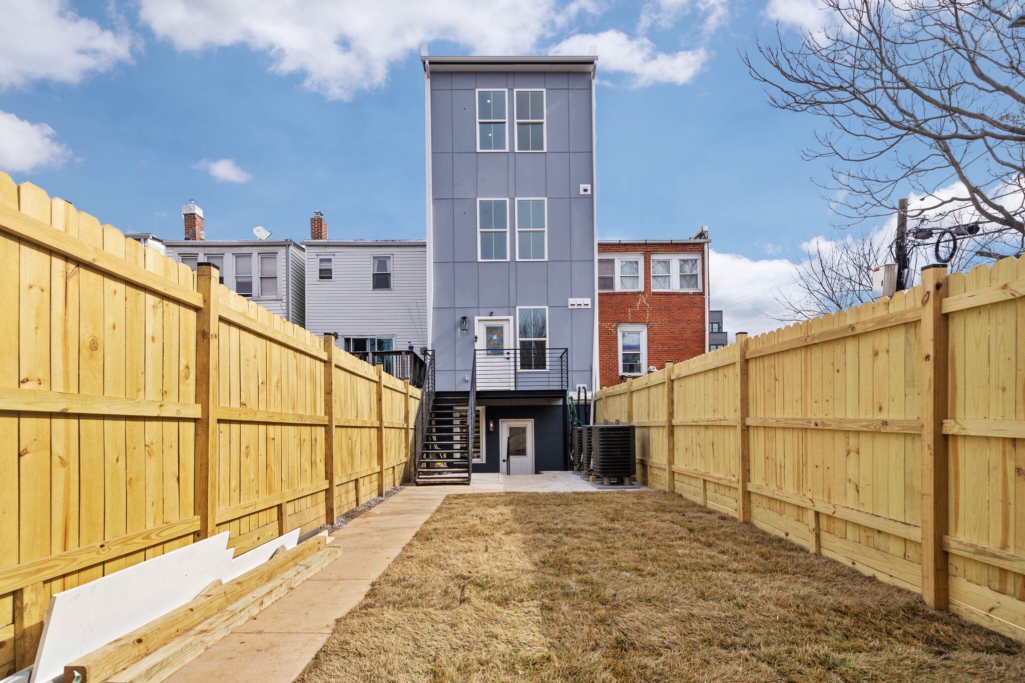 Yard - 750 19th St NE
