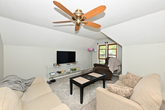 Building Photo - Arcadian Duplex