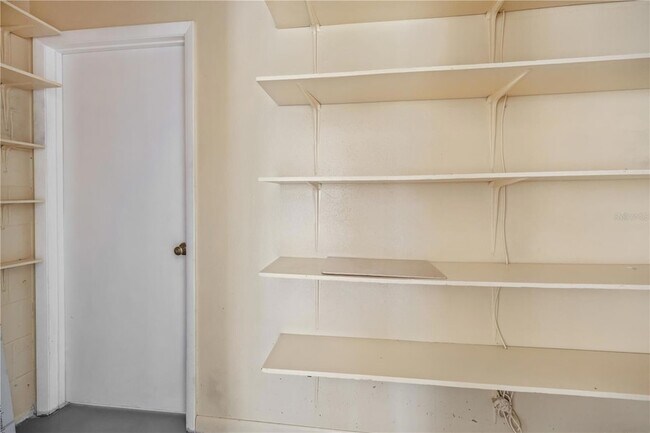 Building Photo - 7906 George Washington Ln