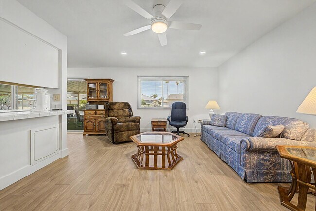 Building Photo - 13222 W Kodiak Dr