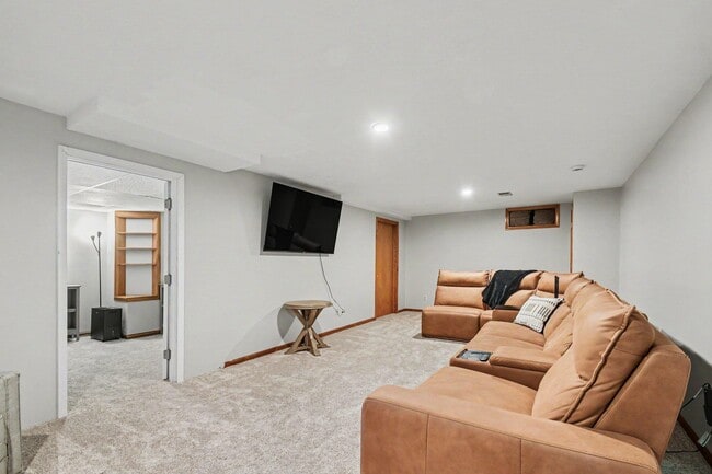 Building Photo - 51222 Crooked Oak Dr