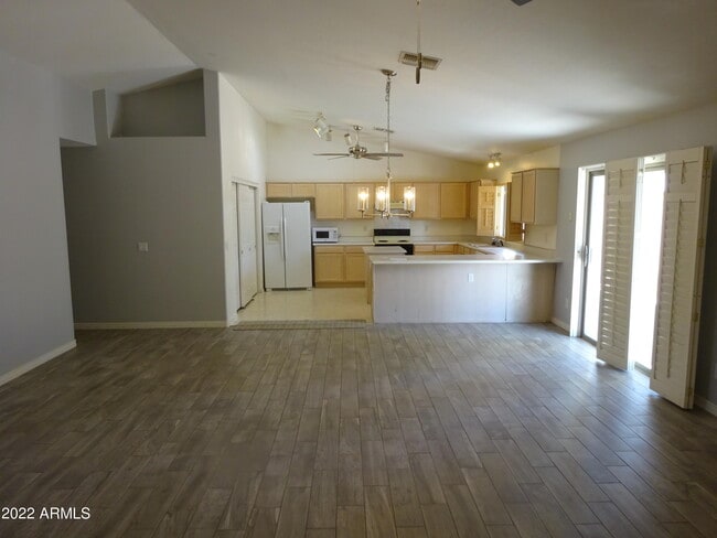 Building Photo - 6085 W Audrey Ln