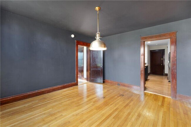 Building Photo - 31 Cranston Ave