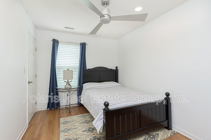 Building Photo - 266 E Pine Ridge Dr