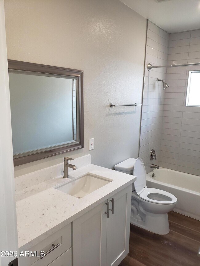 Building Photo - 301 W Medlock Dr