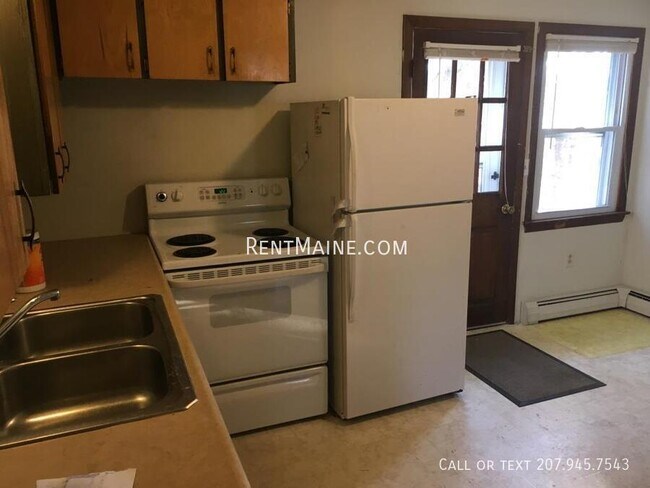 Building Photo - 25 Yale St