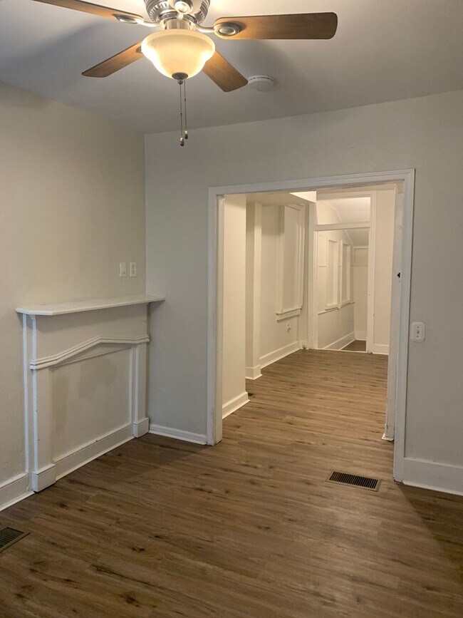 Building Photo - Future Rental-Cozy 1 Bedroom House with bo...