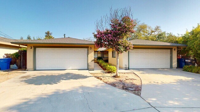 Building Photo - 173 Wayside Dr