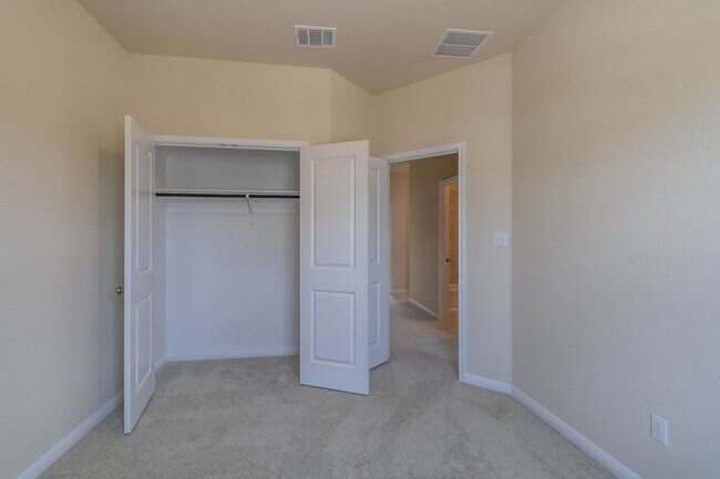 Building Photo - 1660 Coral Sunrise Trl