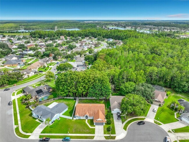 Building Photo - 3020 Hartland Ct