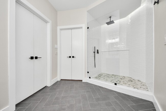 Building Photo - 5710 Cornish St