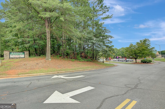 Building Photo - 112 Cottage Grove