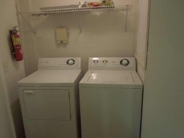 Building Photo - 4000 SW 23rd St