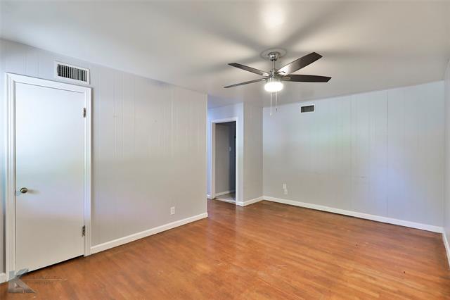 Building Photo - 726 Woodlawn Dr