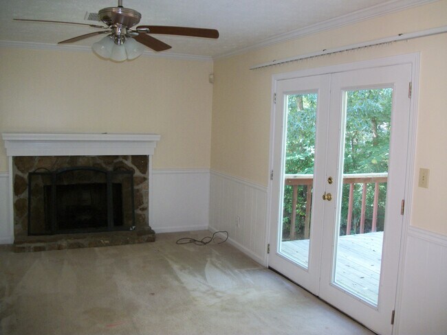 Building Photo - 5979 Eton Ct