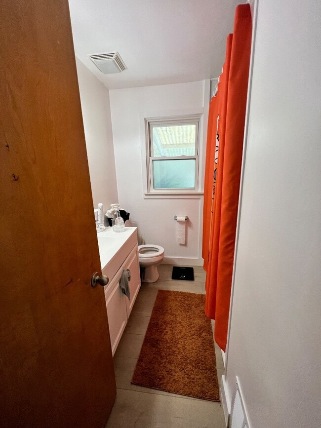 Building Photo - 3116 Mackinaw St