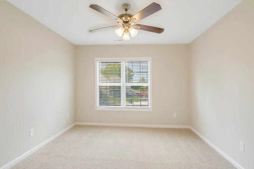 Building Photo - 3705 Wyndcliff Court