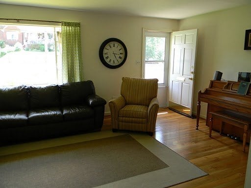 Building Photo - 925 N Montana St