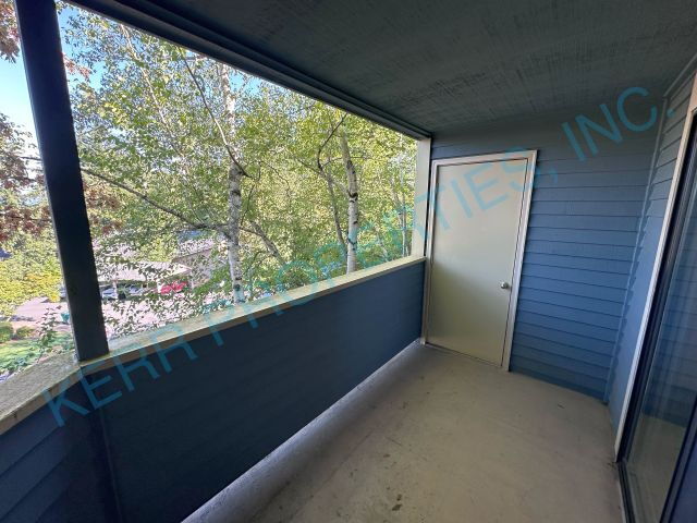 Building Photo - Charming 2-Bed Condo in Clackamas – Perfec...