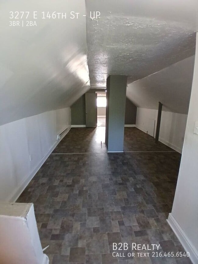 Building Photo - 3277 E 146th St