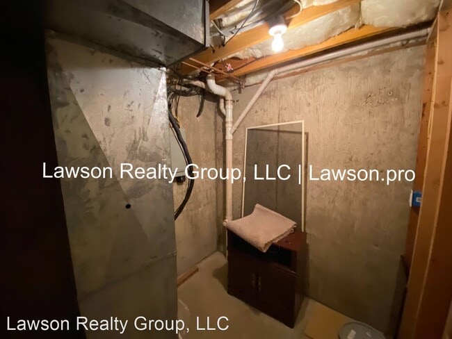 Building Photo - 2 br, 3 bath House - 2429 Avenham Ave SW #7
