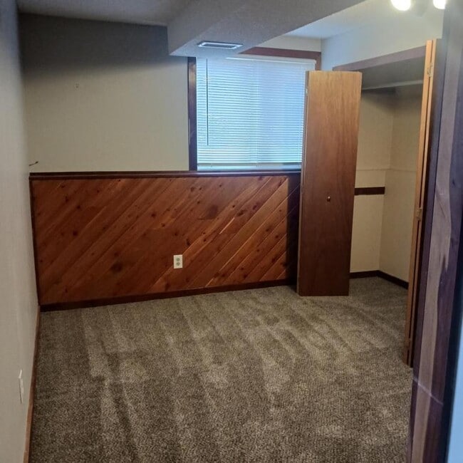 Building Photo - 3895 Kim Dr
