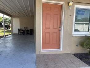 Building Photo - 3074 Brookview Ave