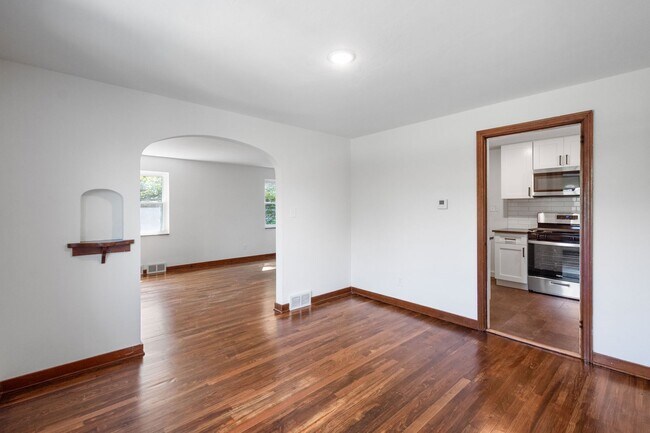 Building Photo - AVAILABLE OCT 1ST!! RENOVATED 3-BEDROOM PENN HILLS!!
