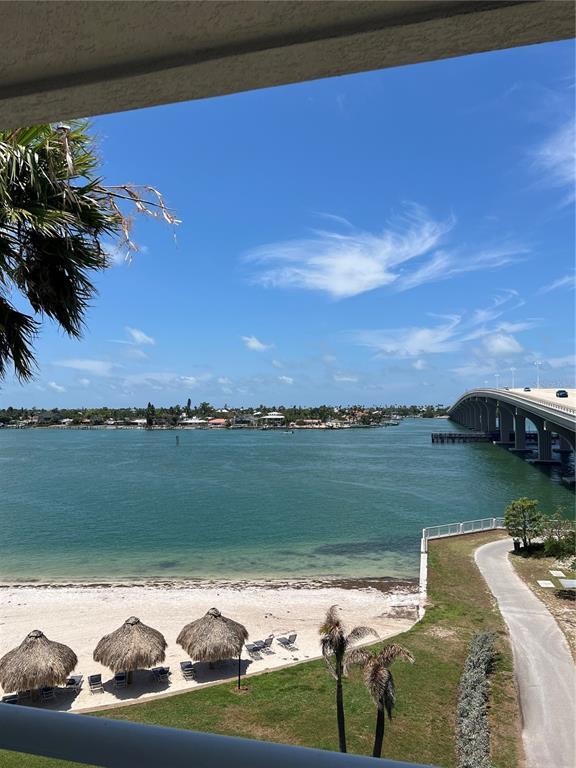 Building Photo - 5701 Bahia Del Mar Cir N