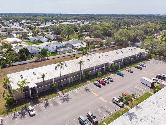 Building Photo - 12300 Park Blvd