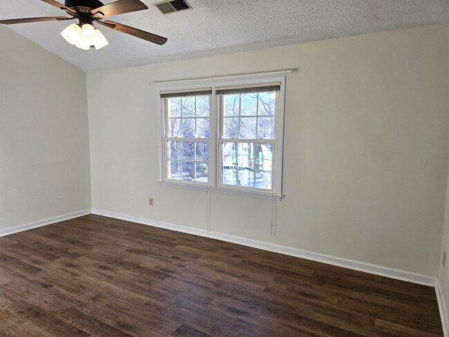 Building Photo - 5104 Grist Mill Ct