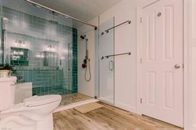 Building Photo - Gorgeous 4 bed, 3 bath in Great Bridge!