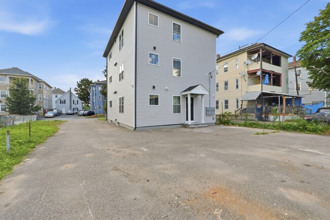 Building Photo - 71 Dewey St