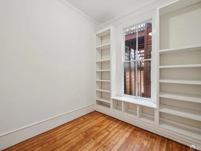 Building Photo - 1343 Pierce St