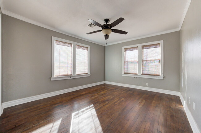 Building Photo - 916 Classen Blvd